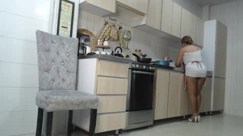 Snapshot of jadeee_11 chatting on 02/11/25, 09:46 Jade online show from 02/11/25, 09:46