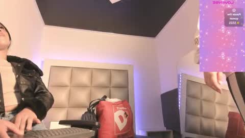 jadeestudios online show from 09/15/25, 11:54