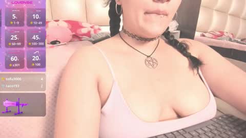 jadeestudios online show from 10/02/25, 05:42