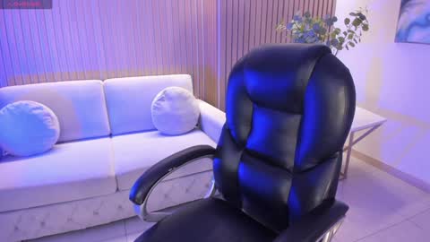 JADE EVANS online show from 12/22/24, 06:04