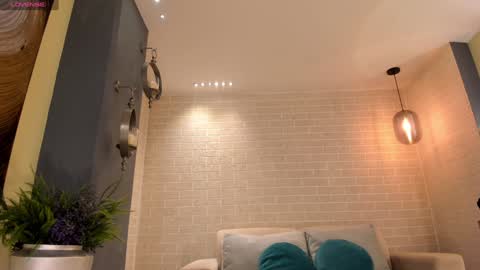 JADE EVANS online show from 01/27/25, 02:20