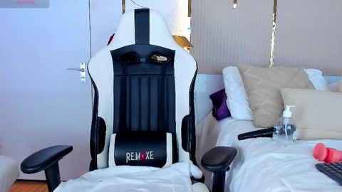 Jadeh online show from 02/20/25, 12:30