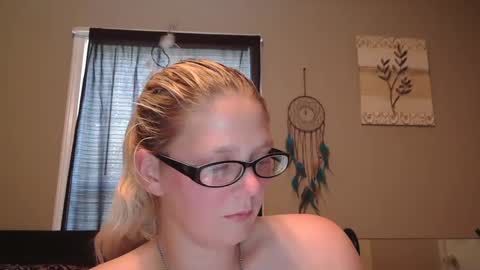 Snapshot of jadeluv chatting on 12/01/24, 05:24 JadeLuv online show from 12/01/24, 05:24