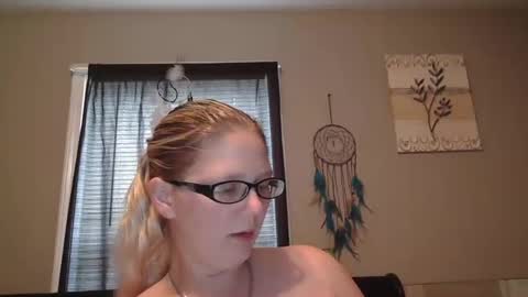 Snapshot of jadeluv chatting on 12/15/24, 06:04 JadeLuv online show from 12/15/24, 06:04