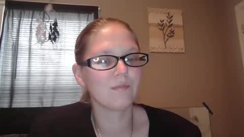 Snapshot of jadeluv chatting on 02/01/25, 05:37 JadeLuv online show from 02/01/25, 05:37