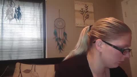 Snapshot of jadeluv chatting on 02/09/25, 05:11 JadeLuv online show from 02/09/25, 05:11