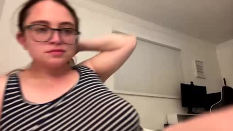 jademonroe0522 online show from 10/10/25, 07:40