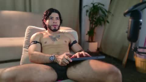 Jaden Feynman online show from 12/16/25, 03:33