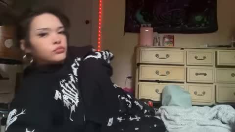 Snapshot of jadenragexoxo chatting on 04/15/26, 02:29 jadenragexoxo online show from 04/15/26, 02:29