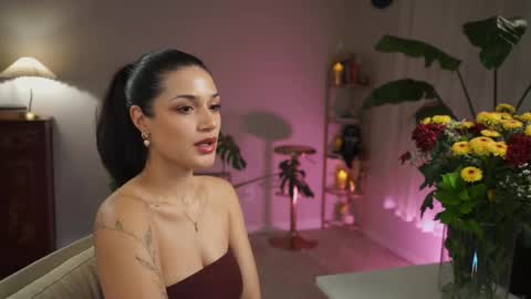 Snapshot of jadeperez_ chatting on 11/08/25, 03:39 Jade online show from 11/08/25, 03:39