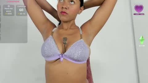 Snapshot of jadesmiith1 chatting on 01/26/25, 02:35 Jade Smith online show from 01/26/25, 02:35
