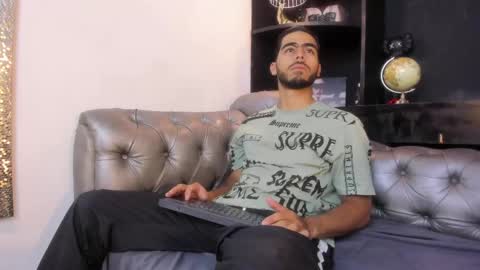 Snapshot of jadiel_stone chatting on 05/24/26, 02:44 Jadiel online show from 05/24/26, 02:44