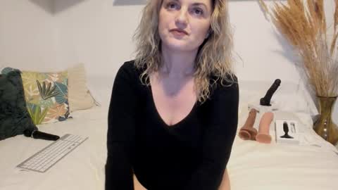 elena online show from 02/20/26, 02:41