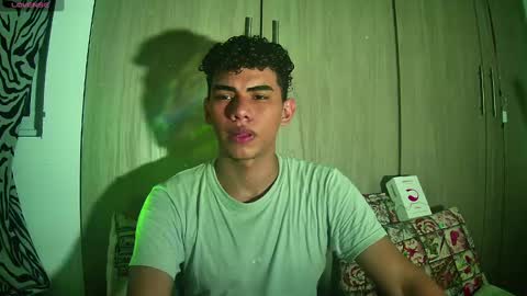 javi15  online show from 12/04/24, 06:22