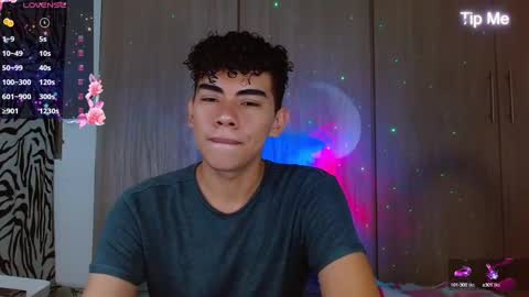 javi15  online show from 12/11/24, 06:36