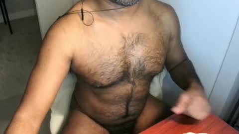 Snapshot of jag60053 chatting on 12/09/24, 01:18 jag60053 online show from 12/09/24, 01:18