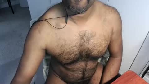 Snapshot of jag60053 chatting on 10/27/25, 02:21 jag60053 online show from 10/27/25, 02:21