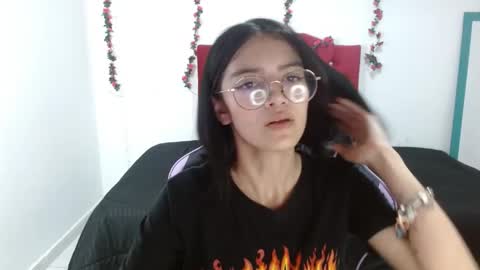 jaide387017 online show from 04/22/26, 08:32