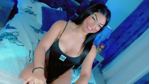 KAMILA D LOS ANGELES online show from 05/21/26, 12:17