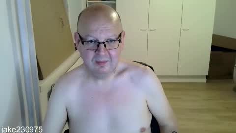 Snapshot of jake230975 chatting on 11/12/25, 08:30 Jake2309 online show from 11/12/25, 08:30