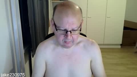 Snapshot of jake230975 chatting on 11/29/25, 09:40 Jake2309 online show from 11/29/25, 09:40