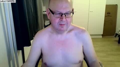 Snapshot of jake230975 chatting on 02/25/26, 06:39 Jake2309 online show from 02/25/26, 06:39