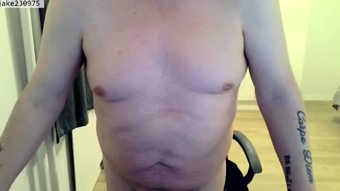 Snapshot of jake230975 chatting on 05/18/26, 06:58 Jake2309 online show from 05/18/26, 06:58