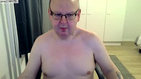 Snapshot of jake230975 chatting on 05/28/26, 06:49 Jake2309 online show from 05/28/26, 06:49