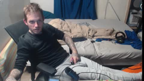 showingitoff online show from 11/12/25, 04:57