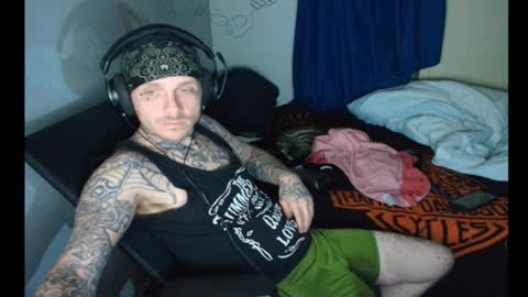 showingitoff online show from 02/11/26, 06:51