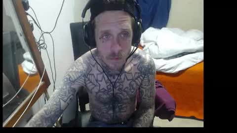 Snapshot of jake265897 chatting on 06/23/26, 04:43 showingitoff online show from 06/23/26, 04:43