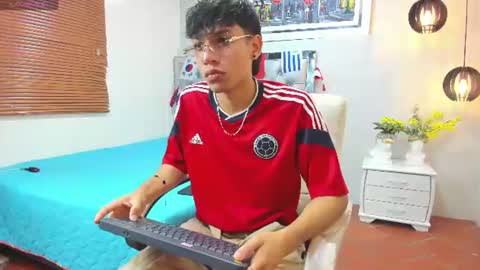 Snapshot of jake_falcon chatting on 06/27/26, 11:37 jake_falcon online show from 06/27/26, 11:37