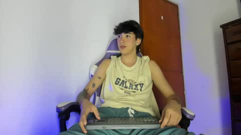 Snapshot of jake_tripp__ chatting on 04/06/26, 01:58 jake online show from 04/06/26, 01:58