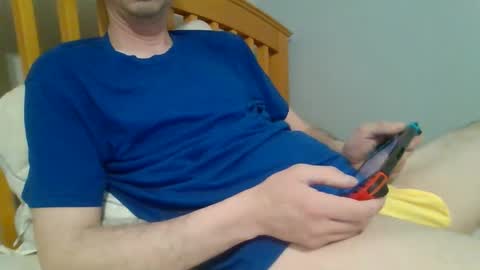 Snapshot of jakecambridge chatting on 01/12/26, 06:02 Jake Cambridge online show from 01/12/26, 06:02