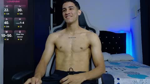 Snapshot of jakemonroe1 chatting on 05/28/26, 03:42 JakeMonroe online show from 05/28/26, 03:42