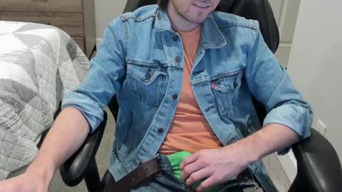 jakesnake442 online show from 02/19/25, 04:01