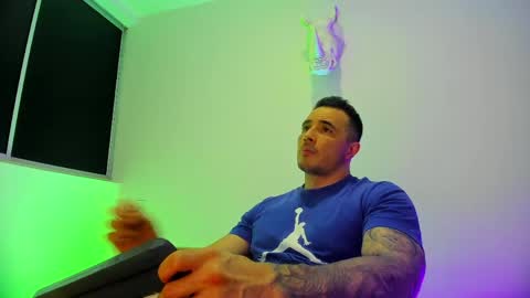 jakestone_1 online show from 04/21/26, 01:42