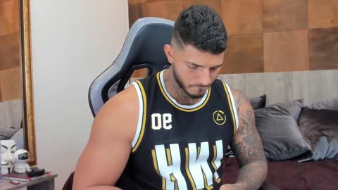 my name is sebas If you come here dont hesitate to say hello Im a guy who really likes having conversations and having hot online show from 01/26/25, 02:24