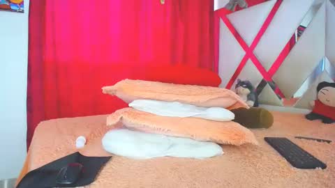 Snapshot of jakson_hot chatting on 02/27/25, 10:42 pipe online show from 02/27/25, 10:42
