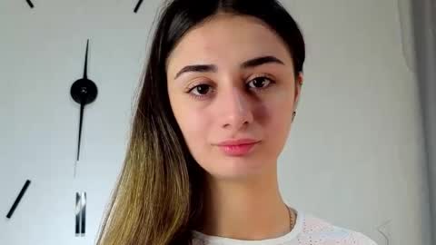 Snapshot of jaleesasahler chatting on 11/22/25, 04:33 Iris online show from 11/22/25, 04:33