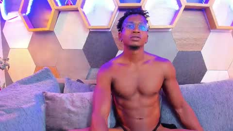   online show from 03/03/25, 11:03