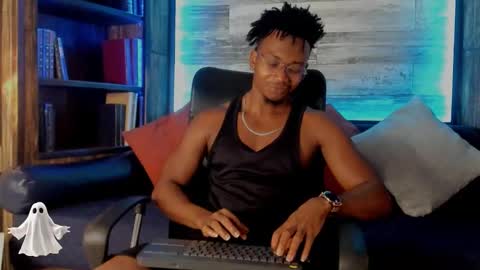   online show from 10/17/25, 04:37