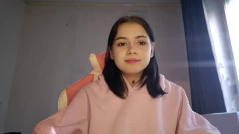 Mila online show from 05/30/26, 05:04