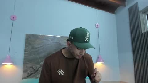 james_06_ online show from 05/11/26, 04:04