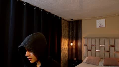 james_adamss_ online show from 02/19/26, 12:01