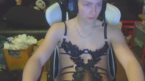 jamescoc111 online show from 02/16/25, 10:54