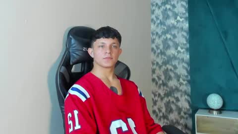 Snapshot of jamesgolden_ chatting on 02/27/25, 11:31 jamesgolden_ online show from 02/27/25, 11:31