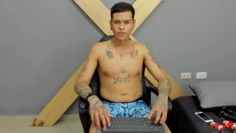 Snapshot of jamesinked_ chatting on 12/13/24, 03:32 Jamesinked online show from 12/13/24, 03:32