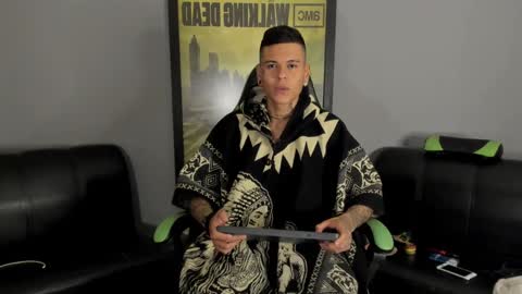 Snapshot of jamesinked_ chatting on 12/20/24, 01:58 Jamesinked online show from 12/20/24, 01:58