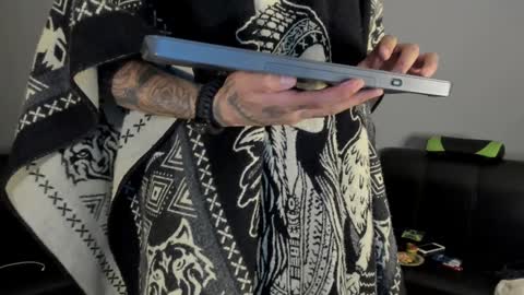 Snapshot of jamesinked_ chatting on 12/20/24, 05:36 Jamesinked online show from 12/20/24, 05:36